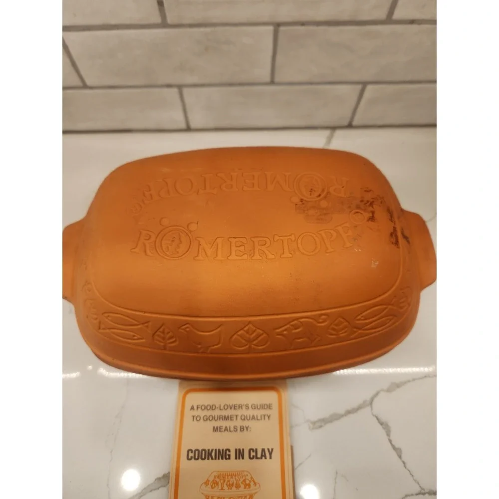 Romertopf Terra Cotta Clay Baker Pot and Lid #110 Made In Germany With Recipes